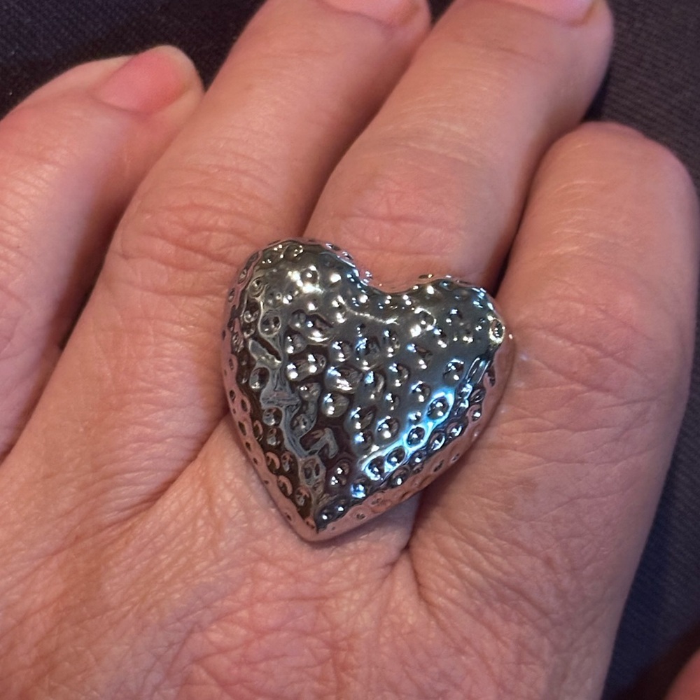 Lia Sophia new old stock size 7 ring